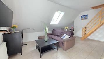 Fernseher, Tischtennisplatte