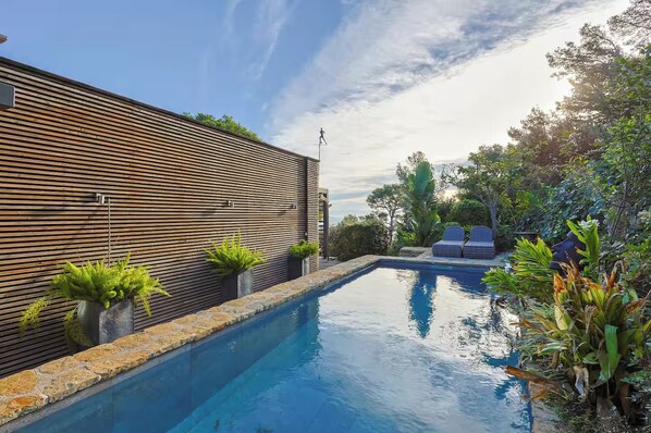 Imagen sin descripción, 1 de 42, botón