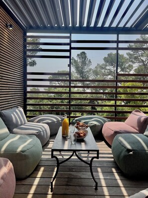 Imagen sin descripción, 3 de 42, botón