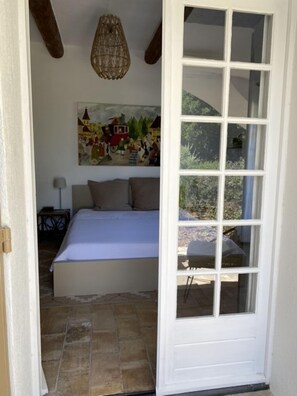 5 bedrooms, iron/ironing board, free WiFi, bed sheets - Close to the beach and the village, Villa les Girelles - Sun and relaxation (La Croix-Valmer)