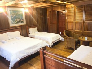 Family Studio Suite | Iron/ironing board, free WiFi