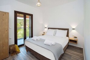 3 bedrooms, iron/ironing board, travel cot, WiFi - Villa Socrates Gardeno Luxury Sea View Pool Escape (Gardenos)