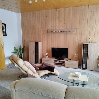 Beautiful bright 60 sqm apartment near Magdeburg city center and zoo, barrier-free