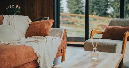 Cabin for 2 in the heart of the mountains!