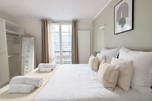 Iron/ironing board, WiFi, bed sheets - Élégant Appartement 1 Chambre à Montparnasse (Paris)