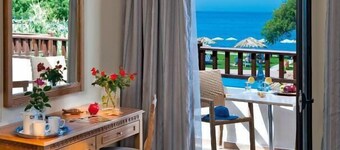 Geraniotis Hotel & Resort