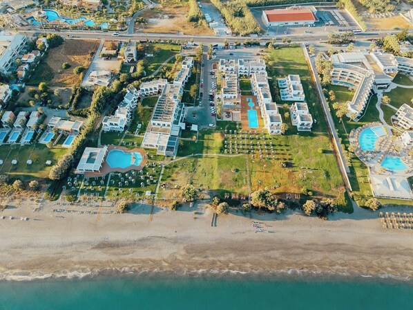 Aerial view - Geraniotis Hotel & Resort  (Platanias)