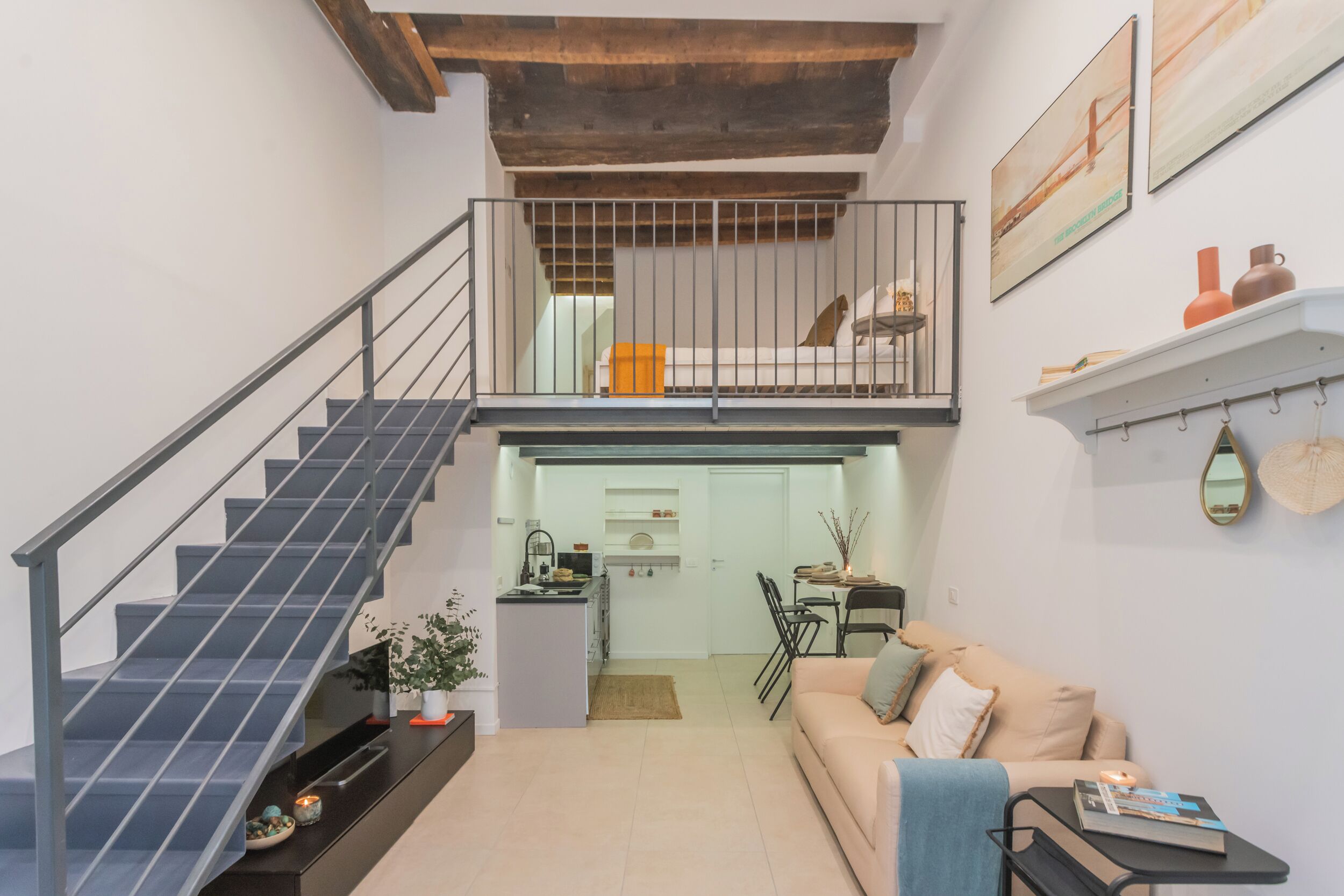 Apartment (1 Bedroom) | Living area | TV