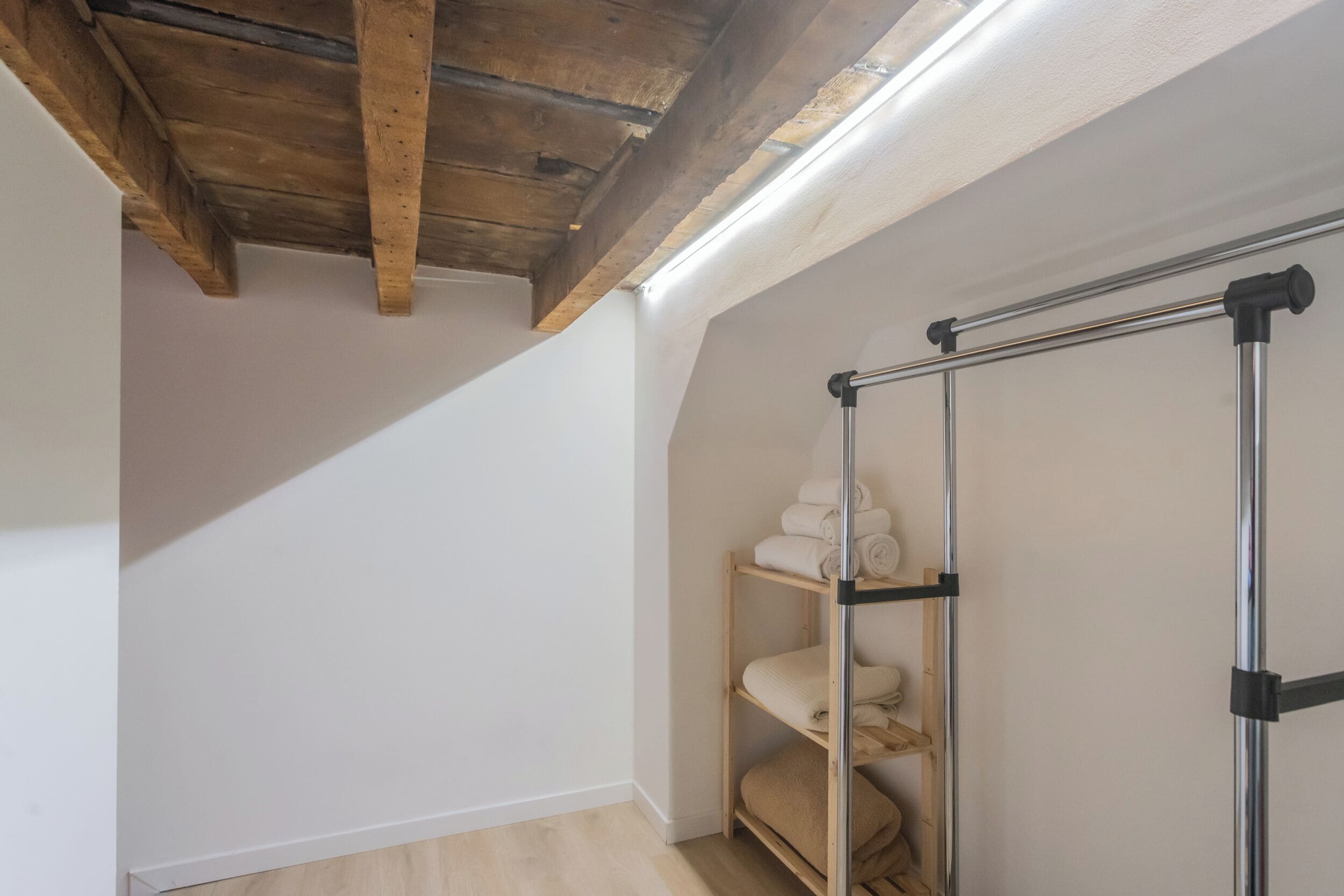 Leilighet (1 Bedroom) | Klesskap