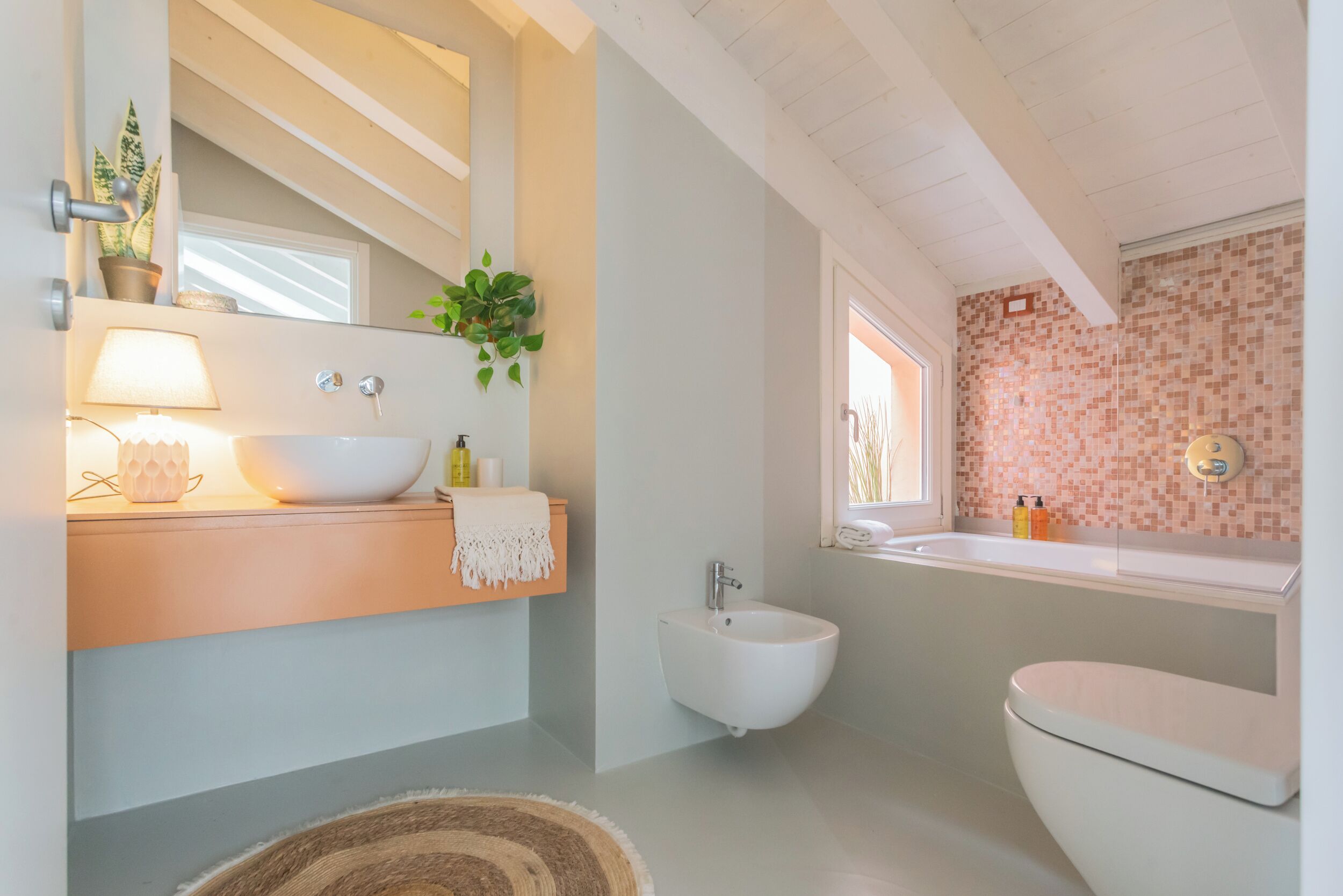 Apartment (1 Bedroom) | Badezimmer | Bidet, Handtücher