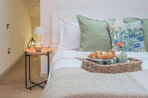 1 chambre, fer et planche à repasser, draps fournis