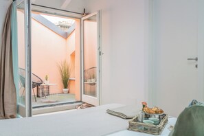 อพาร์ทเมนท์ (1 Bedroom) | 1 ห้องนอน, เตารีด/โต๊ะรีดผ้า, ผ้าปูที่นอน