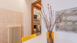 公寓 (1 Bedroom) | 私人厨房 | 意式浓缩咖啡机、微波炉、烤箱、电热水壶