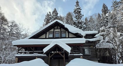 Luxury Family Ski Retreat Myoko Powder Chalet