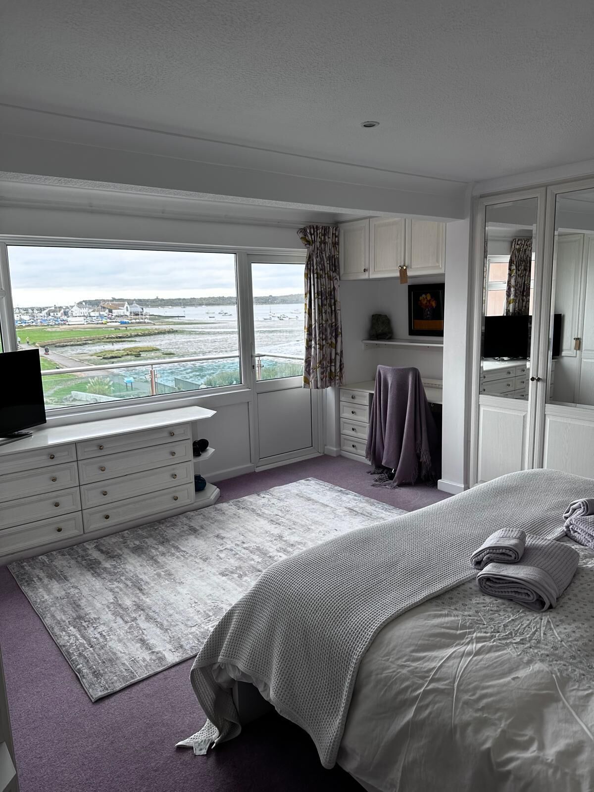 Desk, iron/ironing board, free WiFi, bed sheets