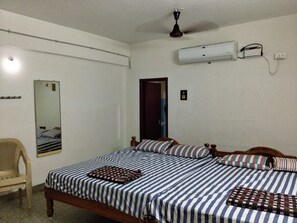 9 Schlafzimmer