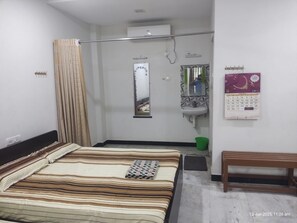 Unclassified image, 3 of 10, button - Sri Meenakshi Residency (Tiruvannamalai)