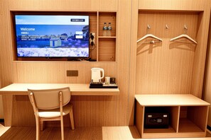 Habitación doble de lujo, balcón | Interior