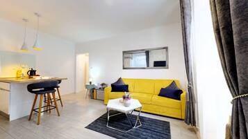 Apartment, 2 Bedrooms | Living area