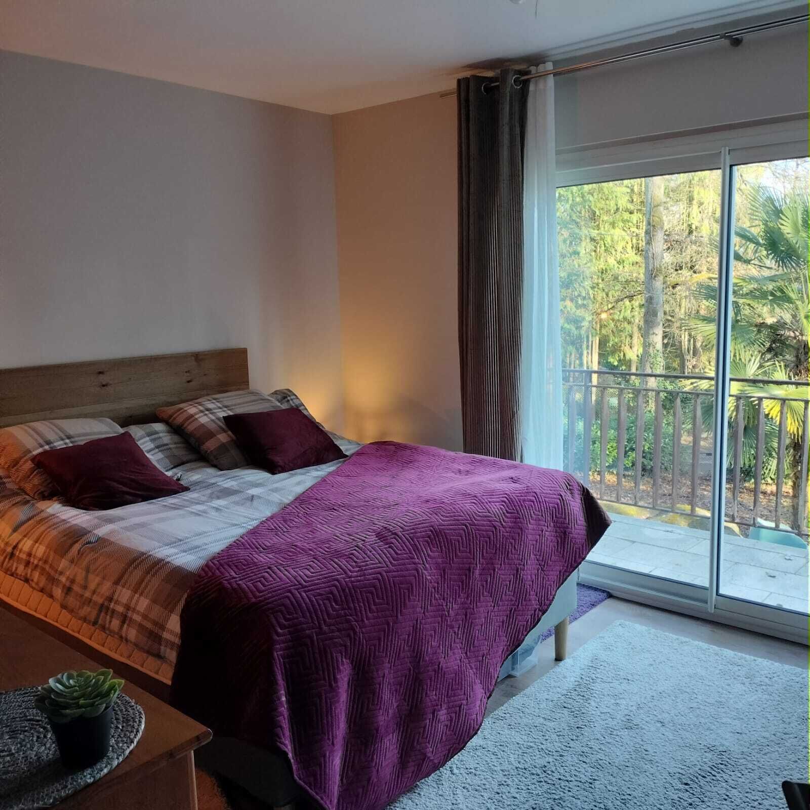 5 chambres, fer et planche à repasser, Wi-Fi, draps fournis