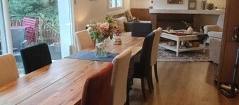 Cosy 5-bedroom house in a green setting