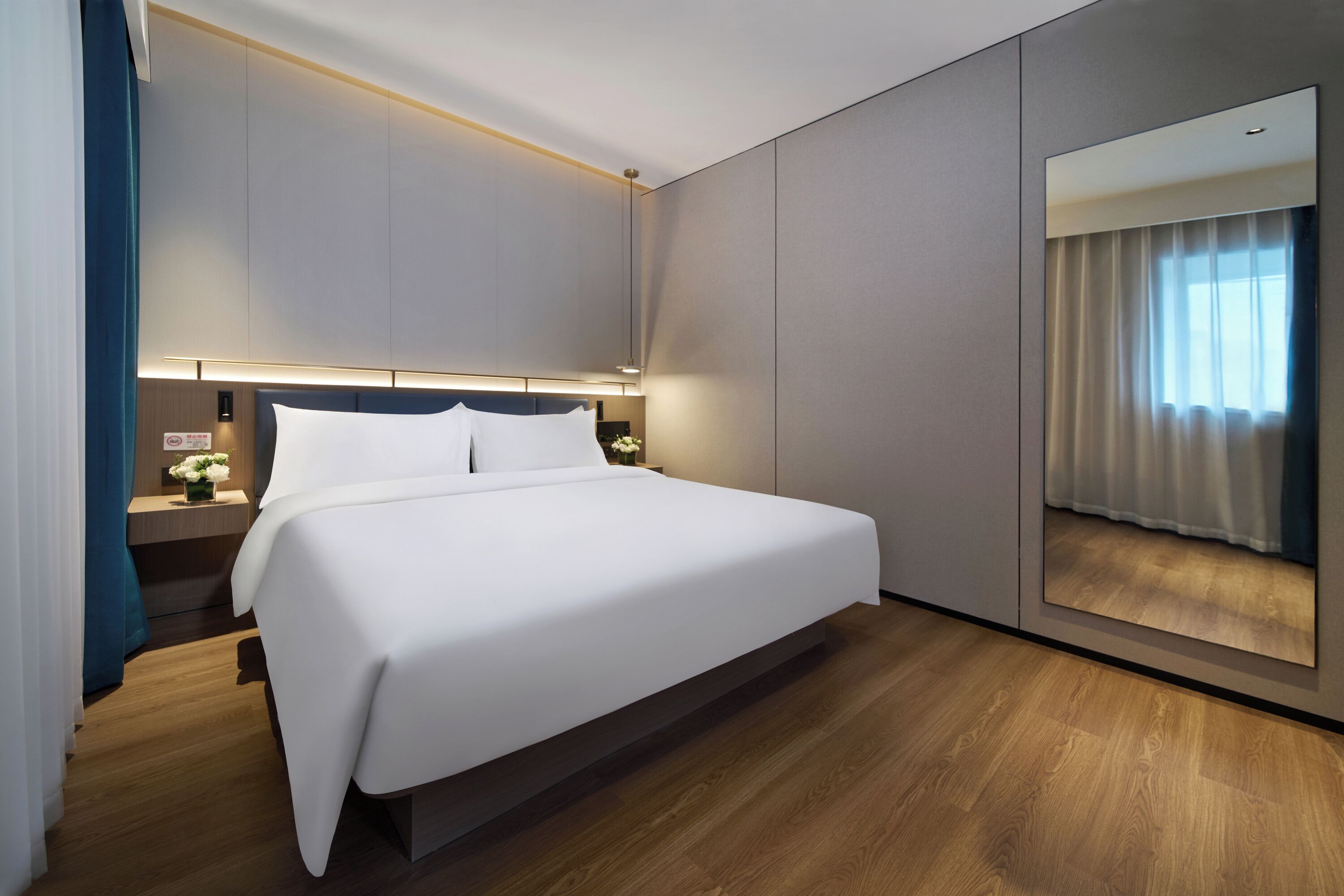 Business Room | Free WiFi