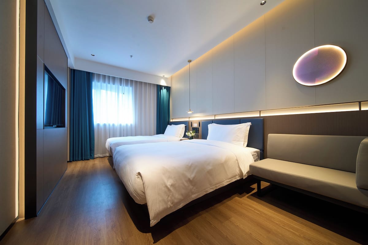 Business Twin Room | Free WiFi