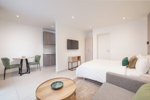 行政開放式客房, 露台, 城市景 | 熨斗/熨衫板、免費 Wi-Fi