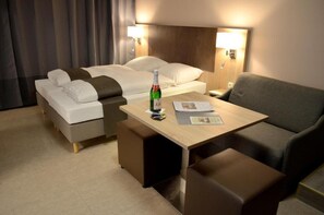Apartamento Deluxe | Cortinas opacas, tabla de planchar con plancha, wifi gratis