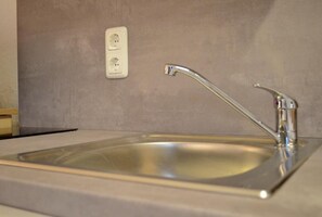 Studio | Eigene Küche | Kühlschrank, Mikrowelle, Herdplatte, Wasserkocher