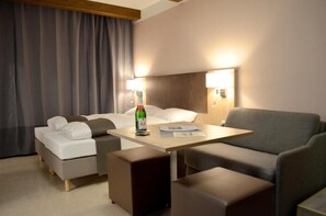 Căn hộ Deluxe | Màn/rèm cản sáng, bàn ủi/dụng cụ ủi quần áo 