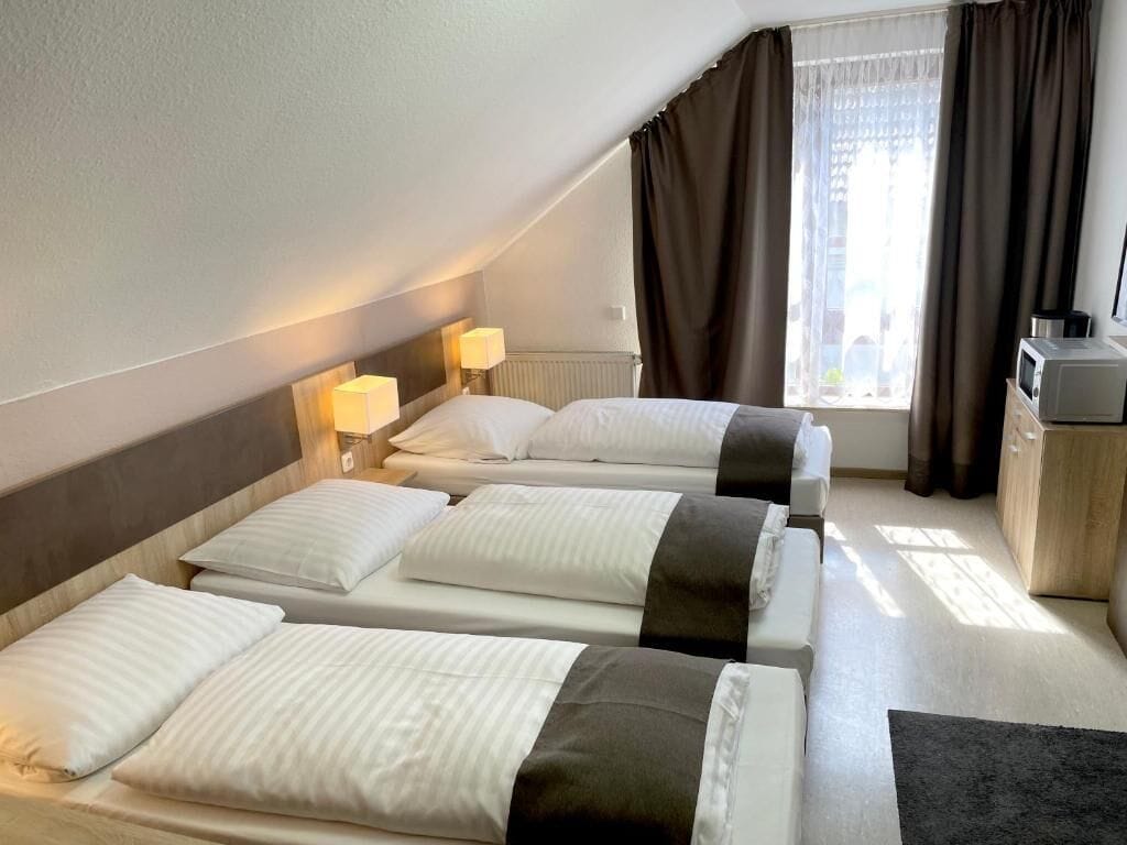 Studio | Pimennysverhot, silitysrauta/-lauta, ilmainen Wi-Fi, vuodevaatteet