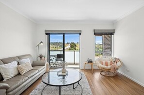 Living area - Modern Townhouse in Wright with Mt Stromlo Views (Wright)