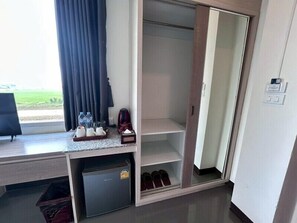 Kahden hengen standard-huone (kaksi sänkyä) | Ilmainen Wi-Fi, vuodevaatteet