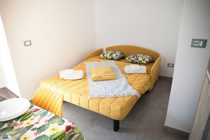 Unclassified image, 5 of 6, button - Agriloft 1 (Bordighera)