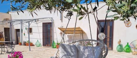 屋外ダイニングエリア