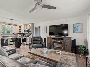 TV, offices - Nashville house - Yoest drive (Nashville)