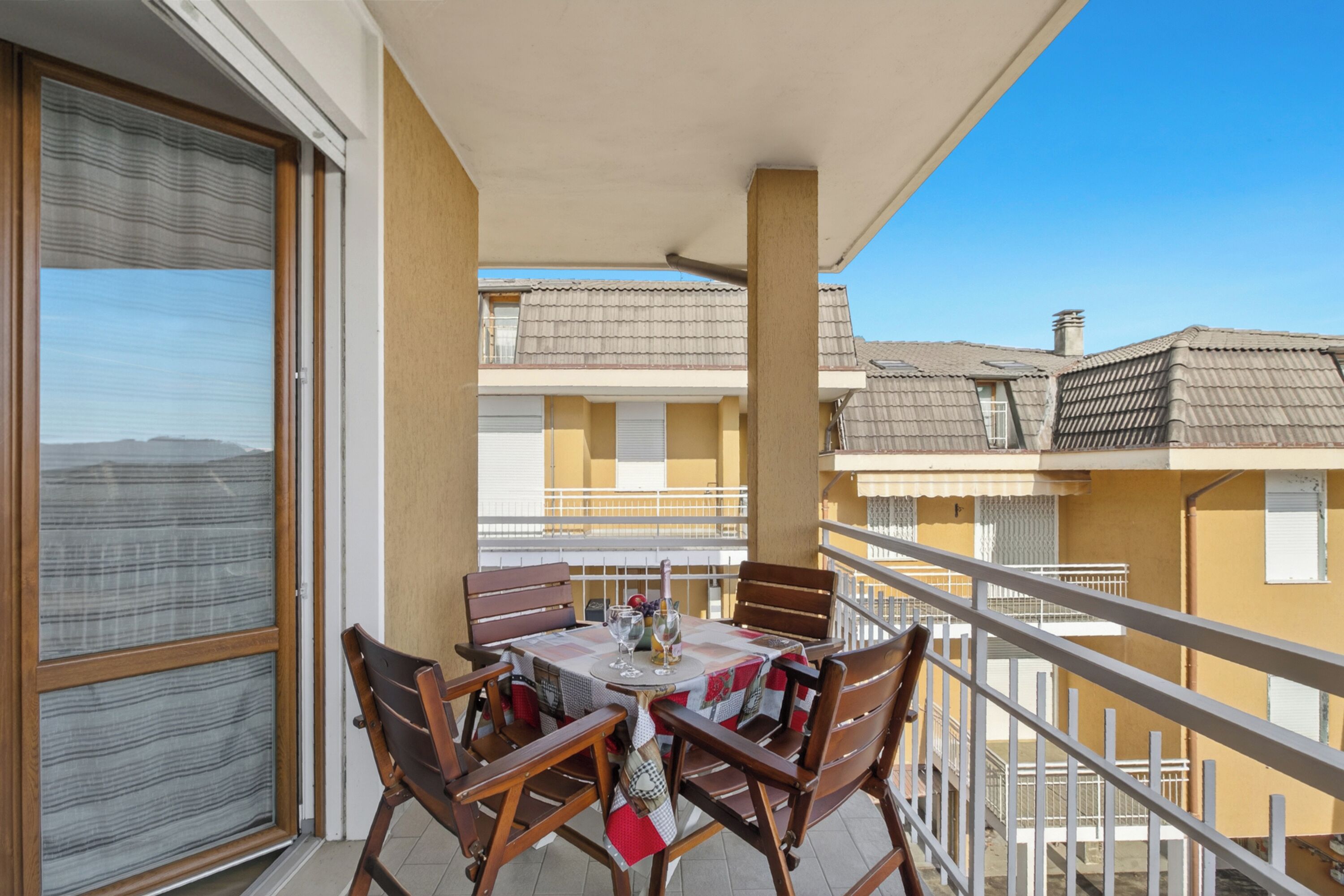 Familieleilighet, flere soverom, ved fjell (Casa Mirella Full AC And Terrace) | Utendørsservering
