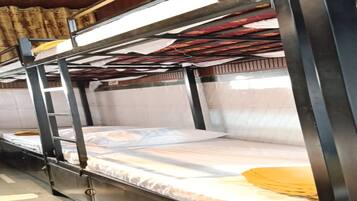 Basic Shared Dormitory | Free WiFi