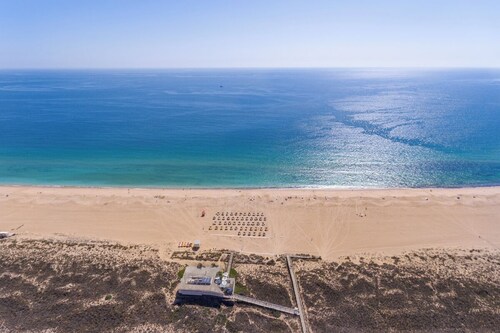 Stunning beach house, panoramic views across Meia Praia bay