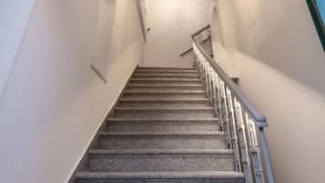 Double Room, Partial Sea View | Interior