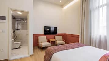 Deluxe Double Room, Partial Sea View