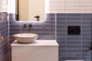 Double Room | Bathroom - Promenade Chios Port Residences (Chios)