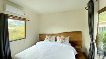 Family House, Hill View