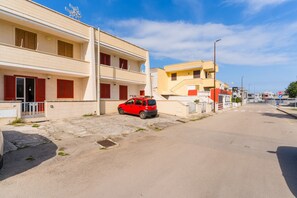 Exterior - Casa Vacanze 'Zoe A San Foca' with Wi-Fi and Air Conditioning (San Foca)