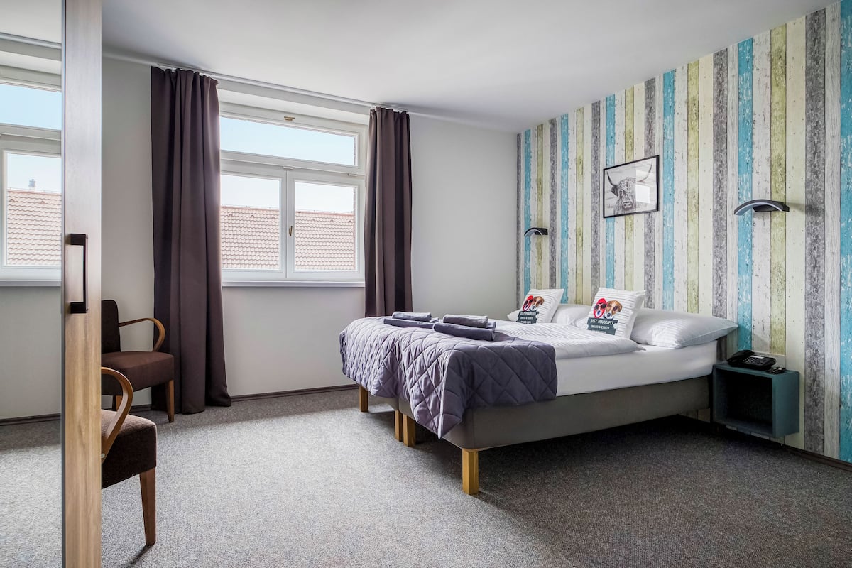 Standard Studio, City View | In-room safe, desk, iron/ironing board, free WiFi