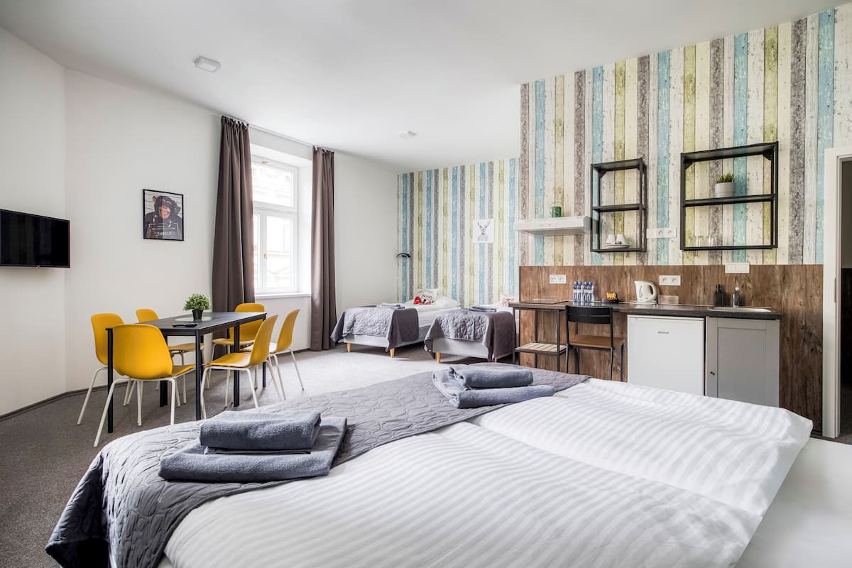 Superior Studio, City View