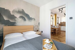 2 bedrooms, iron/ironing board, travel cot, WiFi - Stylish Apartment | 2 Bedrooms | Pet Friendly (Poznań)