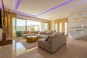 Living area - Superb Marrakech villa with heated pool (Marrakech)