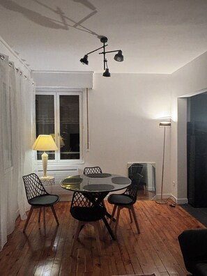 Uklassifisert bilde, 4 av 11, knapp